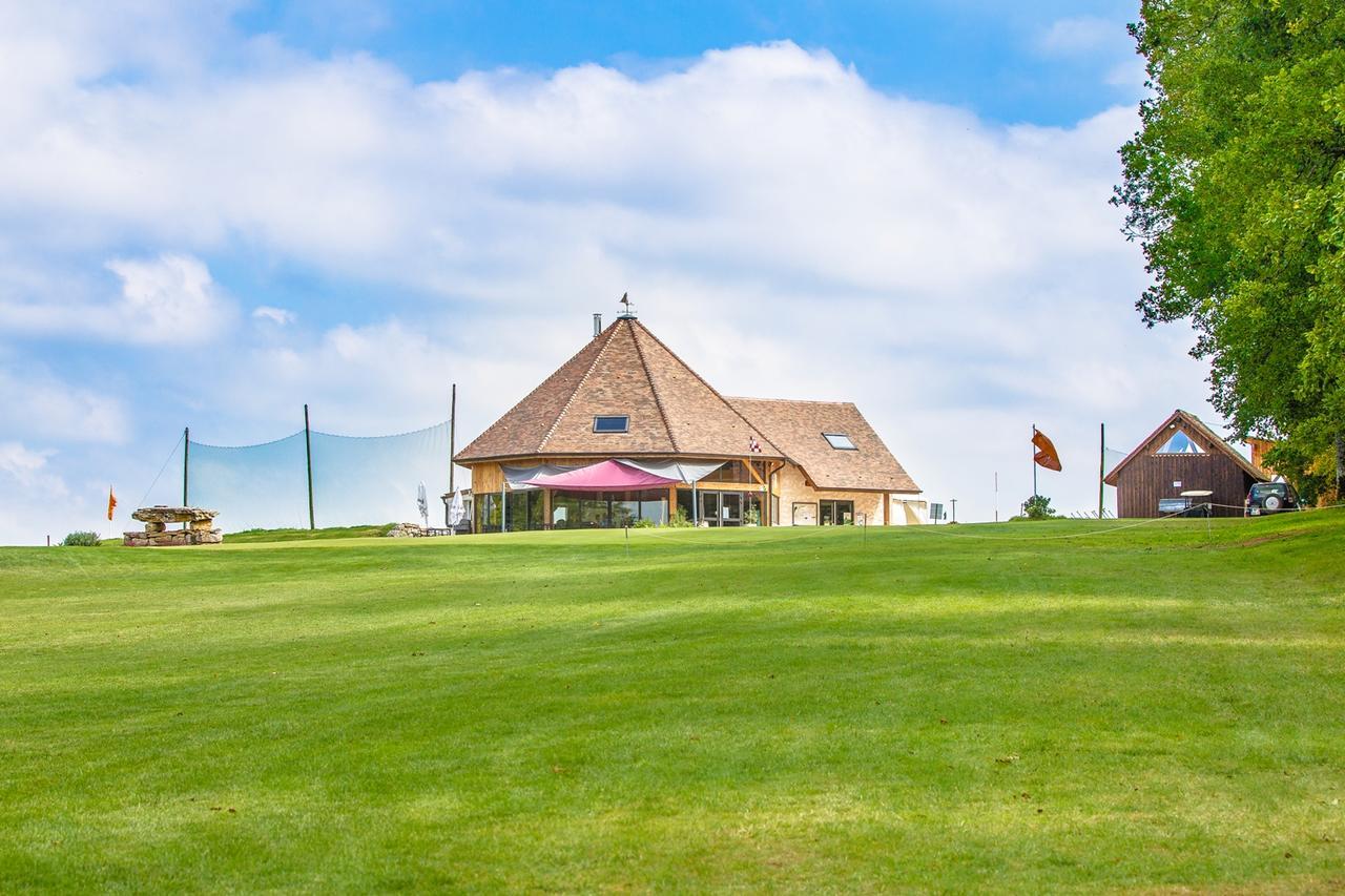 Отель Golf De La Chassagne Malain Экстерьер фото